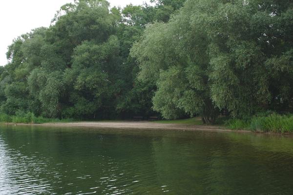 alternativ neben der Einsetzstelle am Strand