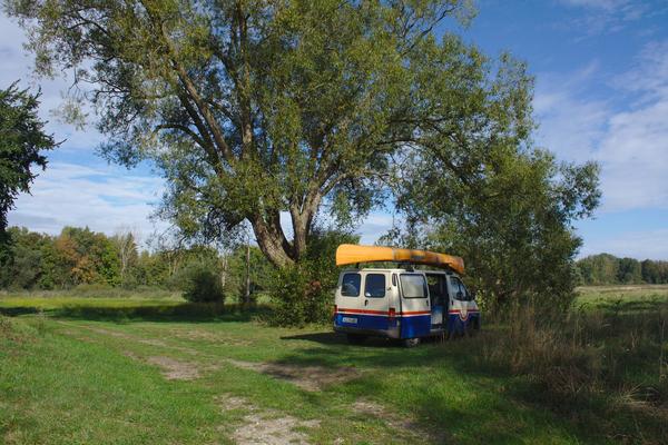 Parkmöglichkeit am Oderstrand