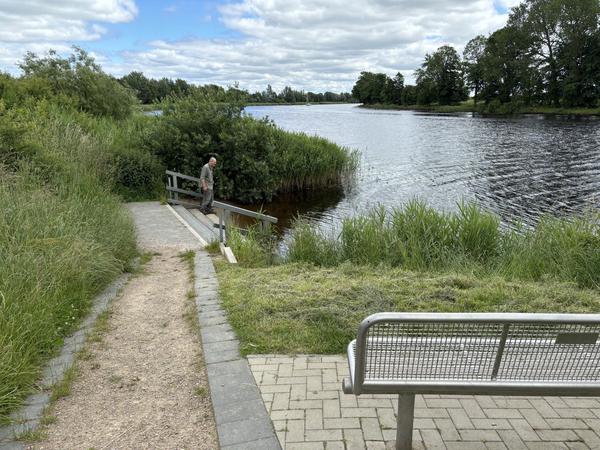 Steg bei höherem Wasserstand