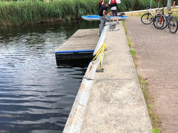 zusätzlicher Schwimmsteg in Jarmen