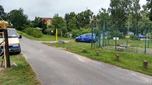 Halten und Parken am Fährberg