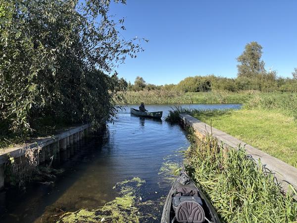 bei niedrigen Wasserständen setzt man am besten an der Sliprampe ein bei niedrigen Wasserständen setzt man am besten an der Sliprampe ein