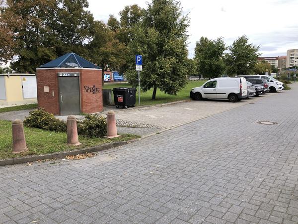 Parkmöglichkeit und WC