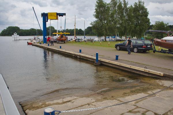 Röbel, einsetzen im Segelhafen