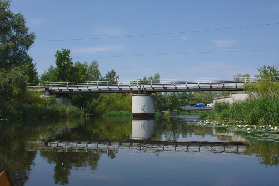 Eisenbahn- und Straßenbrücke bei Ribnitz-Damgarten