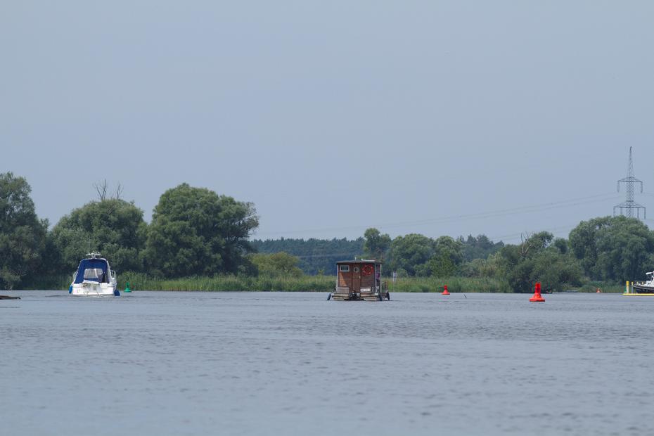viel Motorboot-Verkehr auf der Havel