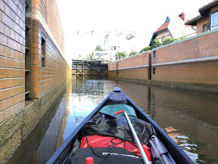 in der Schleuse Altfriesack