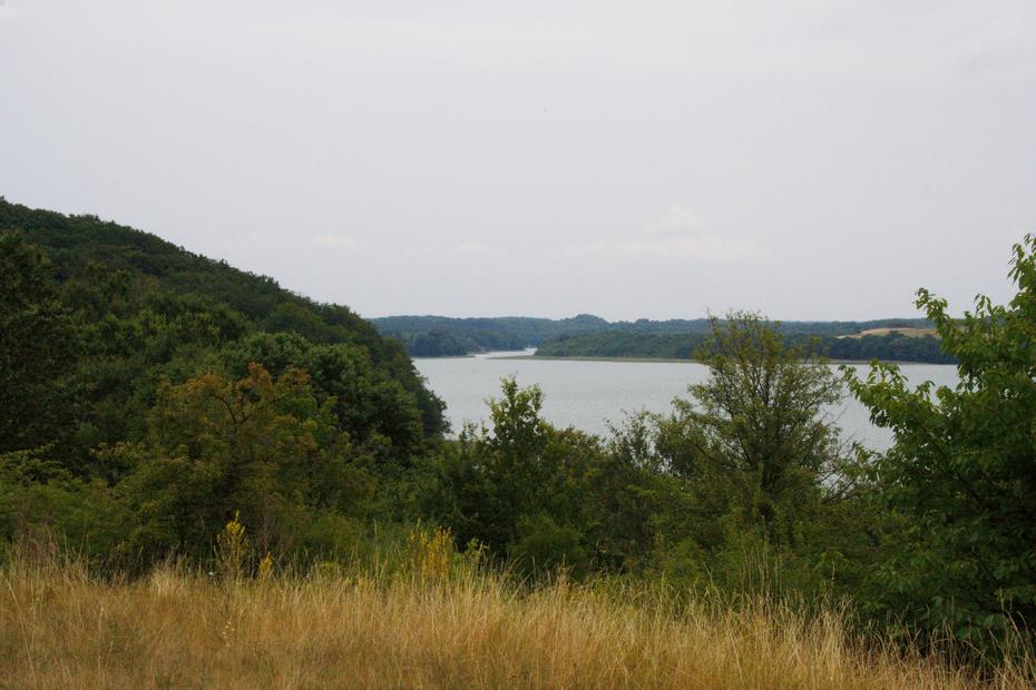 Blick vom Hüttenberg über den Breiten Luzin zum Lütter See