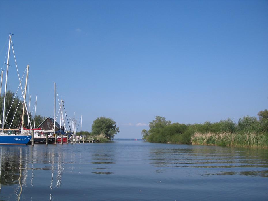 Peene Kanal vor Kummerower See